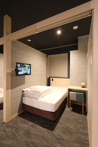 Bedroom 2, J-Ship Osaka Namba, Osaka