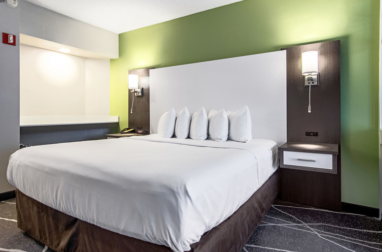 Bedroom 3, Clarion Inn Willow River, Sevier
