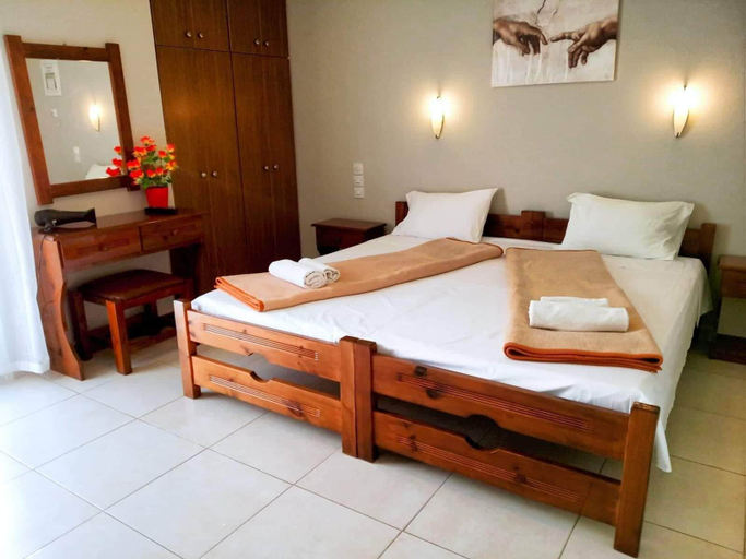 Bedroom 3, Oskars Studios & Apartments, Ionian Islands