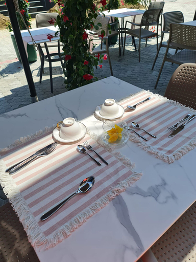 Food & Drinks 4, B&B Champagne Vlore Bay, Vlorës