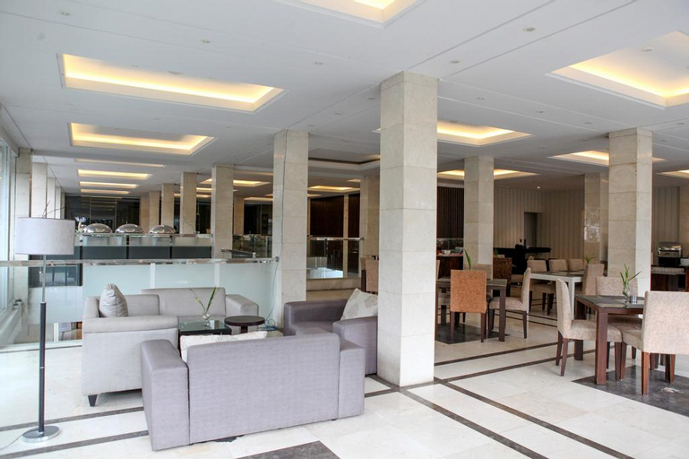 Public Area 3, Reddoorz Premium @ Cimbeleuit Atas, Bandung