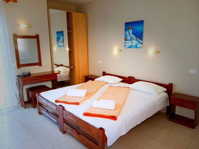 Bedroom 2, Oskars Studios & Apartments, Ionian Islands