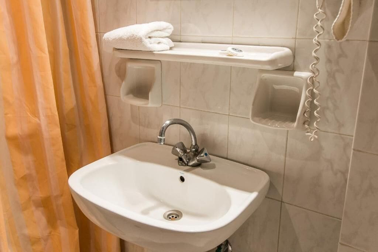 Bathroom 4, Perkes Hotel, Ionian Islands