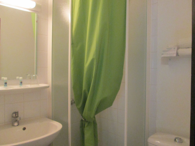 Bathroom, Hotel Stars Dijon Sud, Côte-d'Or
