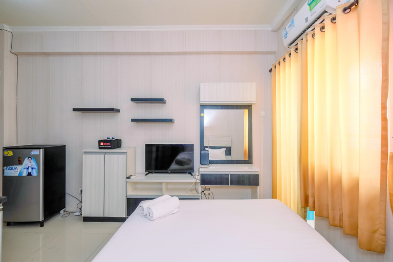 Bedroom 4, Nice and Homey Studio Room at Green Pramuka City Apartment By Travelio, Jakarta Pusat