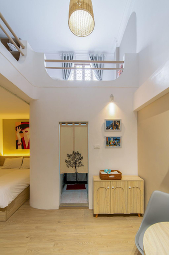 Others 3, Holly's HideAway*City Center*Balcony*Cozy room, Hoàn Kiếm