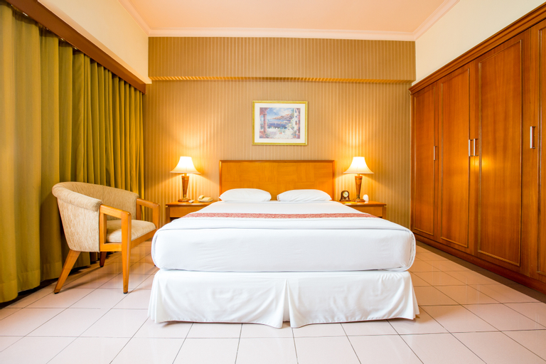Asuka Hotel MM2100 Industrial Town, Bekasi