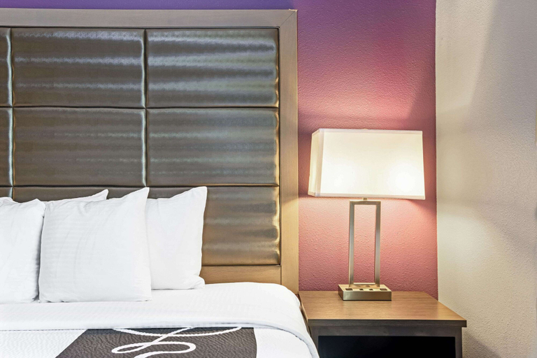 Bedroom 3, La Quinta Inn & Suites by Wyndham Kearney, Buffalo