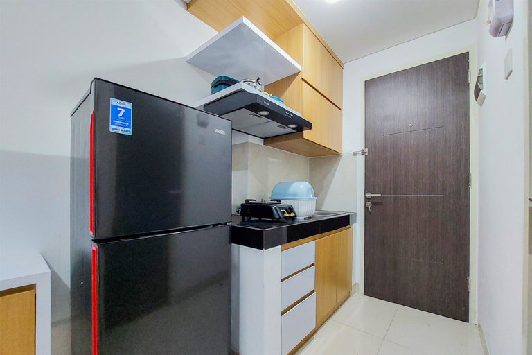 Others 4, Cozy and Nice Studio Apartment at Serpong Garden By Travelio, Tangerang