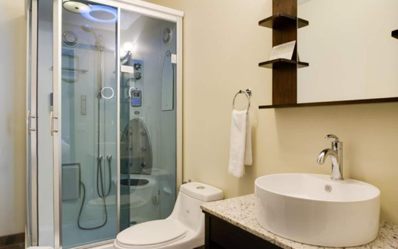 Bathroom 4, Grande Rockies Resort - Bellstar Hotels & Resorts, Division No. 15