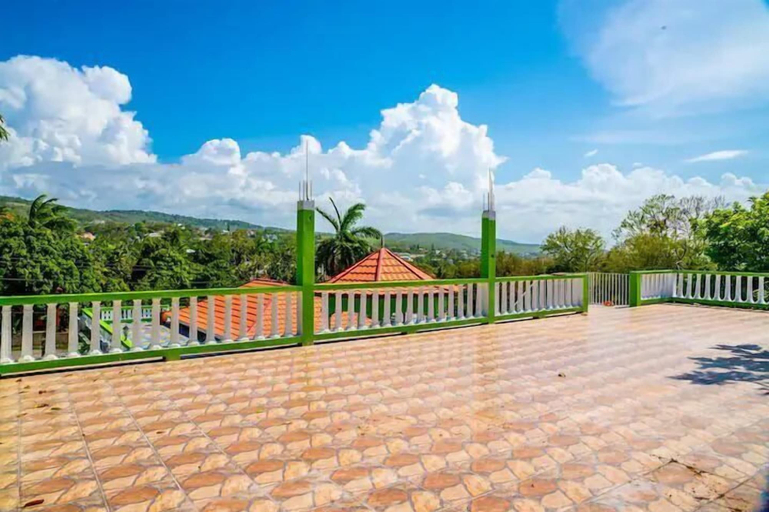 Others 5, Bunglow on the Terrace