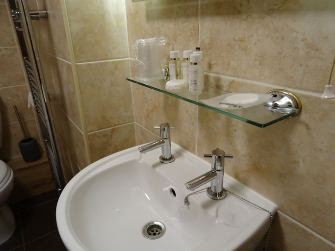 Bathroom 3, Woodlands Guest House Windermere, Cumbria