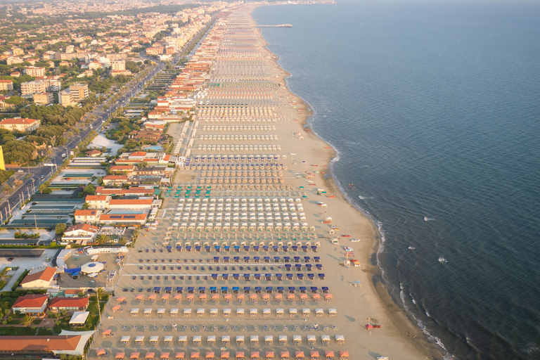 Aerial view 2, Terrazza Abele 300m From The Beach, Lucca