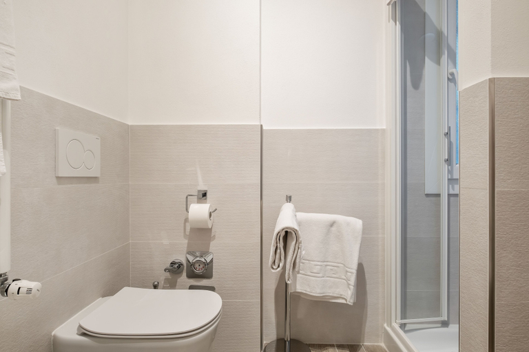 Bathroom 3, Giardini Margherita Monolocale con Balcone, Bologna