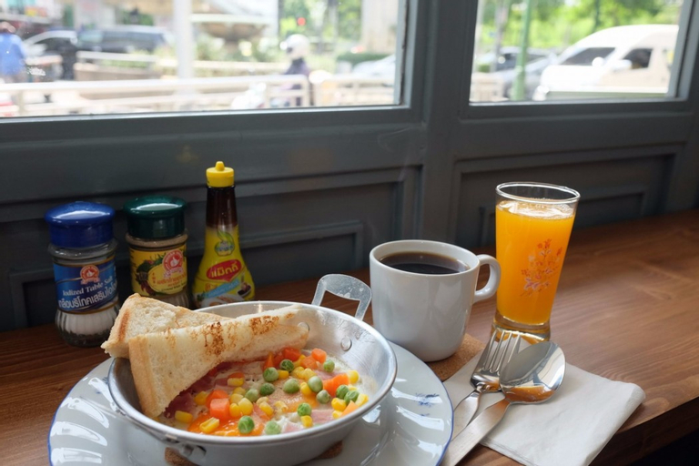 Food & Drinks 4, The Quarter Bangkok Poshtel & Coworking - Hostel, Ratchathewi