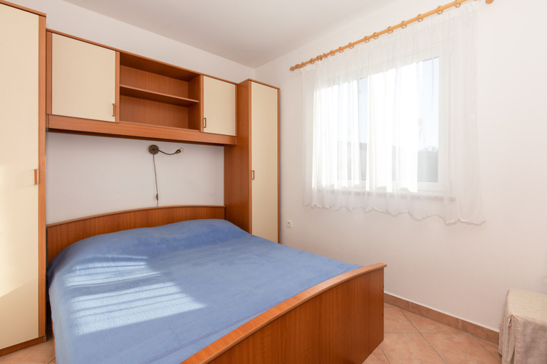 Others 5, 1-bedroom Apartment in Krk - Steps From the Beach!, Krk