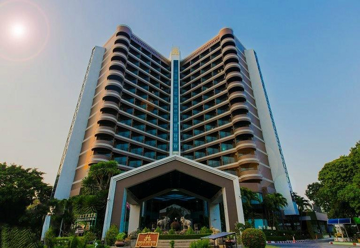 First Pacific Hotel & Convention, Pattaya