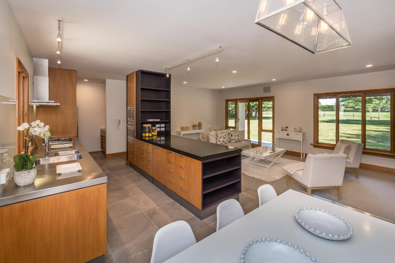 Others 3, Bond Estate Luxury Accommodation, Christchurch