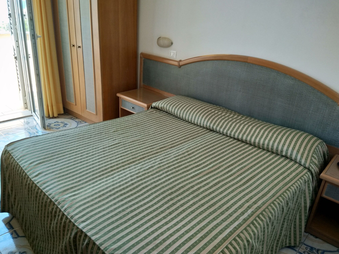 Bedroom 4, Hotel Terme Tramonto d'oro, Napoli