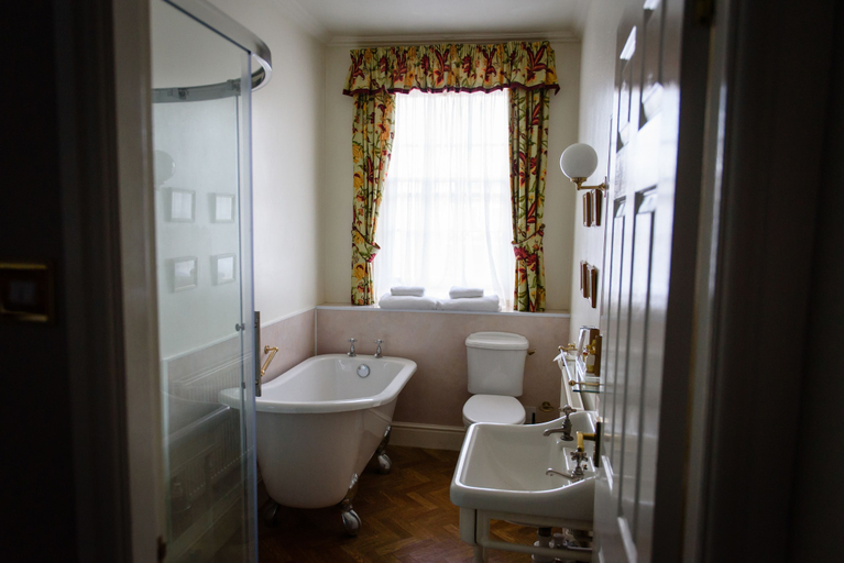 Bathroom 5, Old Hall Hotel, Derbyshire