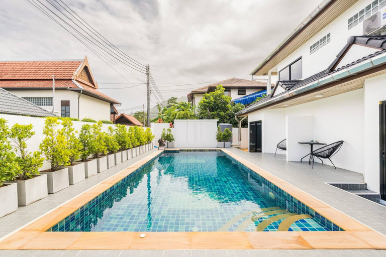 Sport & Beauty 5, Chonlada Pool Access 2 BR Bungalow, Phuket Island