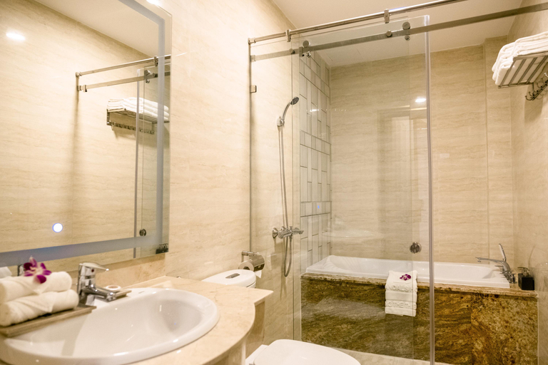 Bathroom 5, Sandals Star Hotel, Đức Trọng