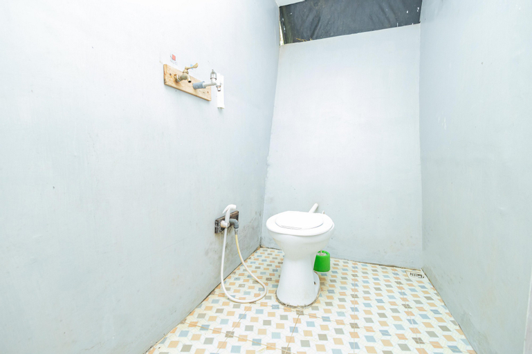 Bedroom 5, Chikar Glamping @ Wisata Coban Talun Mitra RedDoorz, Malang