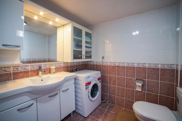 Bathroom 5, Nazende_beautiful Sea View Flat in Lovely Old Town, Antalya