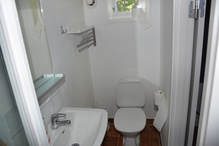 Bathroom, Hällestrand Semesterby och vandrarhem, Strömstad