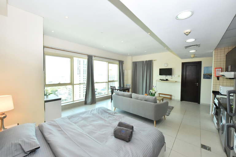Interior, SeaView Studio Royal Oceanic Marina -JMI, Dubai