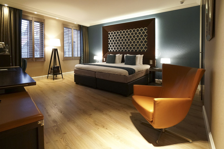 Bedroom 3, Hotel Dux, Roermond
