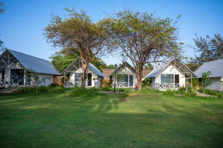 Others 3, Praveg Lighthouse Beach Resort Daman, Daman