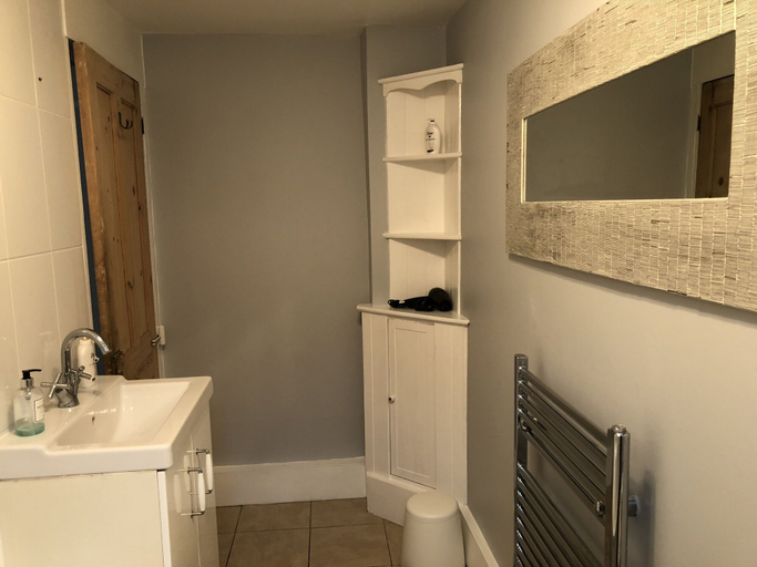 Bathroom 2, Marble Apartments Tooting Broadway, London