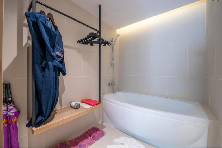 Bathroom 9