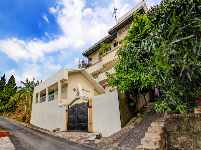Exterior & Views 2, OYO 92642 Tumesa Homestay 2 Syariah, Semarang