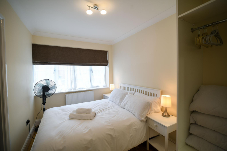 Bedroom 2, Fennec Apartments, Cambridgeshire