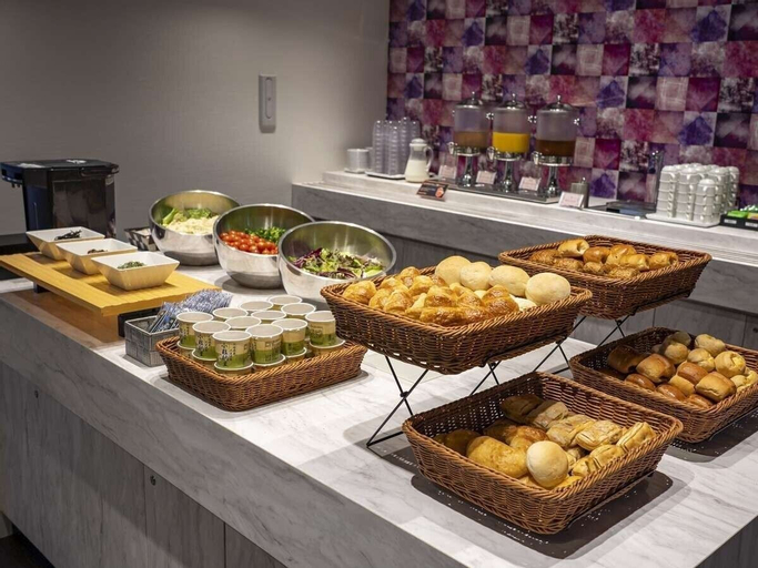 Food & Drinks 8