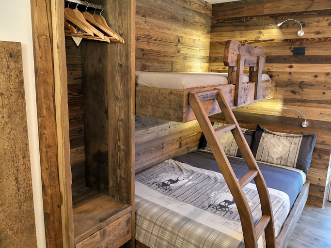 Bedroom 5, Majon de la Nona, Trento
