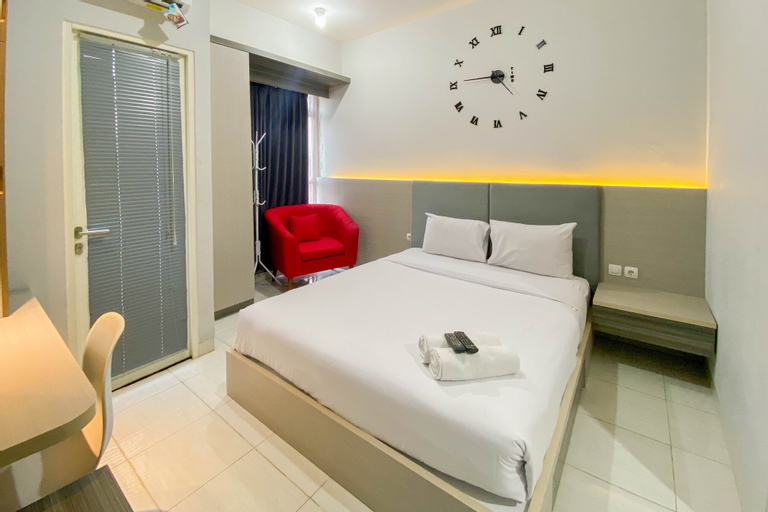 Comfortable 1BR without Living Room at Amartha View Apartment By Travelio, Semarang