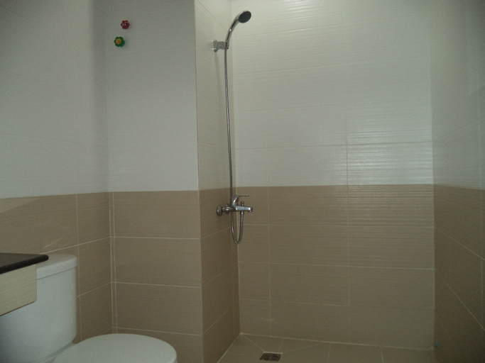 Bathroom 4