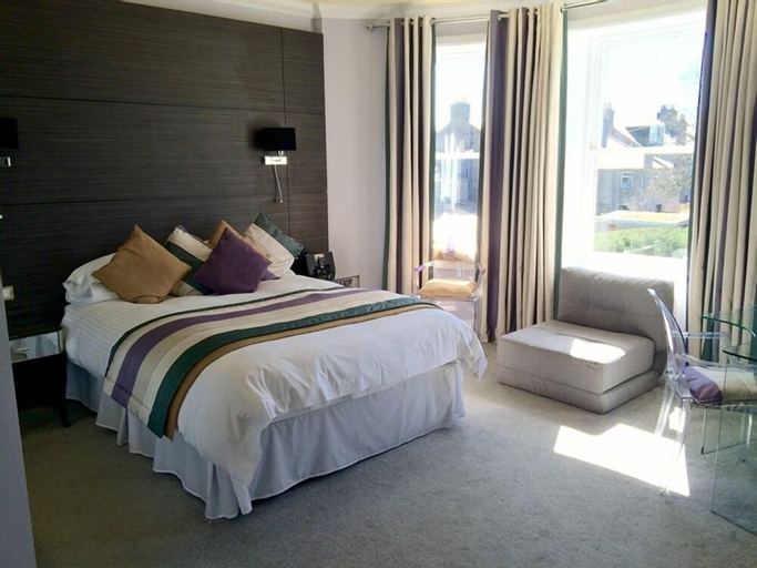 Bedroom 14