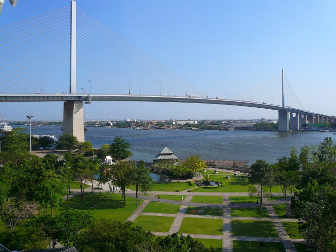 Exterior & Views, Nice 1BR Apt, Riverside and close to Asiatique, Yannawa
