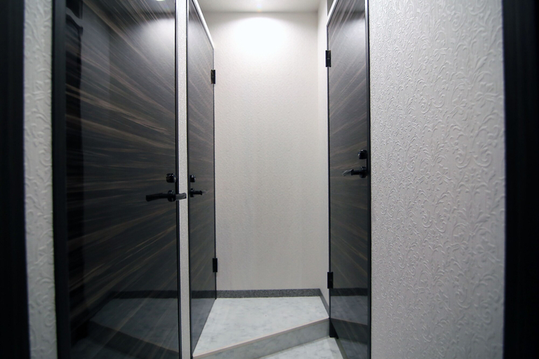 Bathroom 5, The Global Hotel Tokyo, Shinjuku