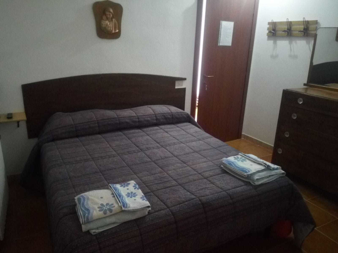 Bedroom, B&B Mamoiada Centro, Nuoro