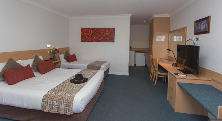 Bedroom 3, Diplomat Hotel Alice Springs, Alice Springs- Stuart