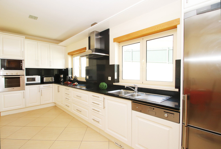 Others 5, Villa Anna, Albufeira