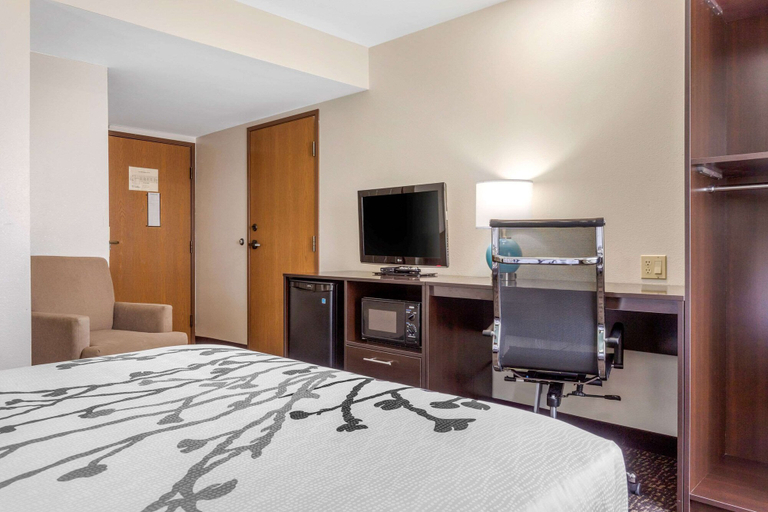 Bedroom 3, Sleep Inn & Suites Johnson City, Washington