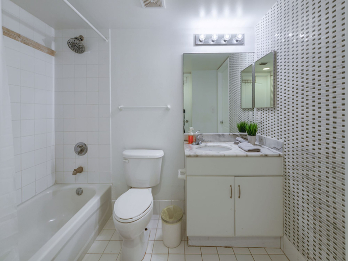 Bathroom 5, The Club at Brickell Bay, Miami-Dade