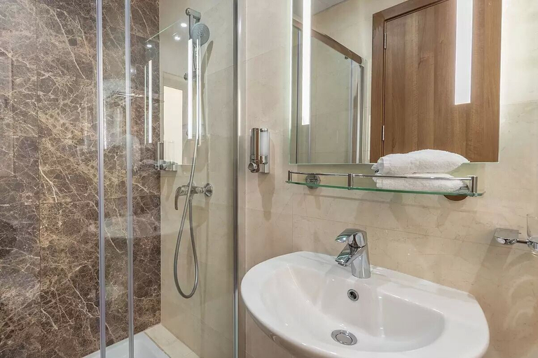 Bathroom 4, Dun Gorg Guest House