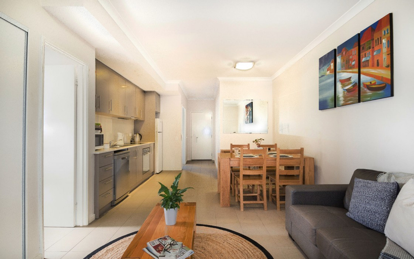 Others 3, Airport Apartments by VetroBlu, Belmont